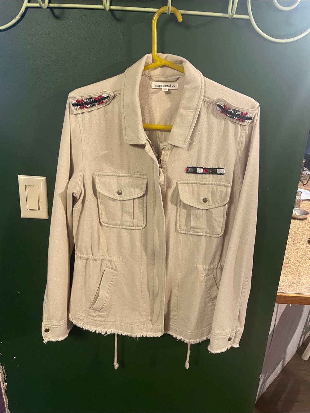Women's Indigo Thread Cream Style Jean Jacket Western Motif Size Medium